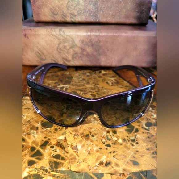 Versace Accessories - Versace sunnies with box